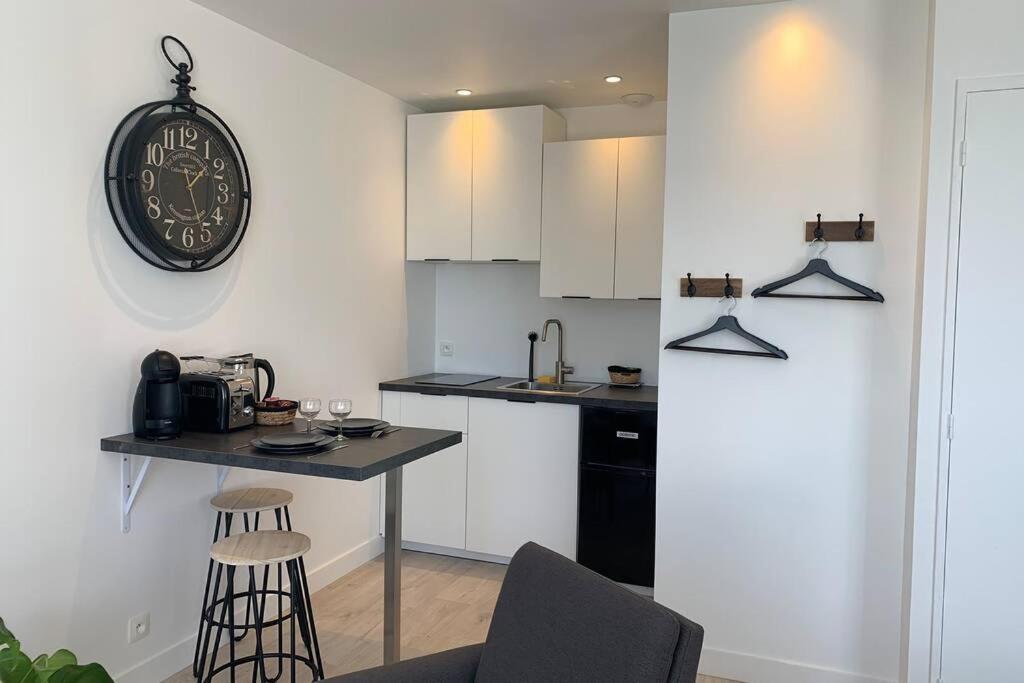 Le Petit Loft - Studio - Wifi - Coeur De Ville - Parking Pont-l'Abbe Exterior photo
